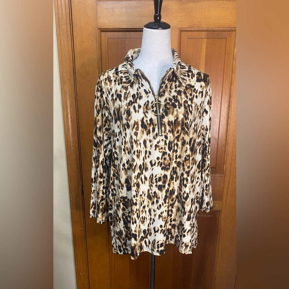 NWOT Plus Size Thomas & Olivia Animal Print Top - Picture 2 of 7